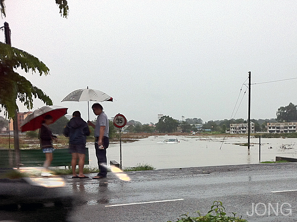 Kuching Flood News The Mother Calling Kho Yong Qi To Come Home – What ...